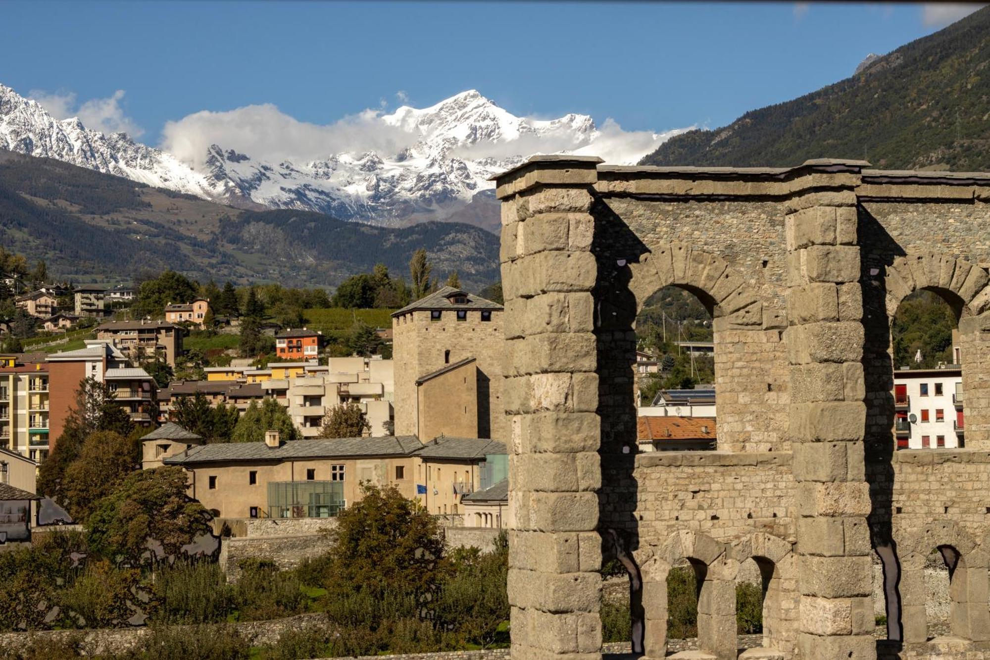Aosta Con Vista - Appartamento In Centro Exterior photo
