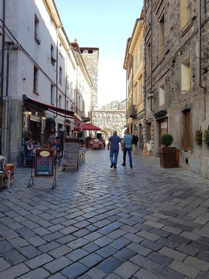 Aosta Con Vista - Appartamento In Centro Exterior photo